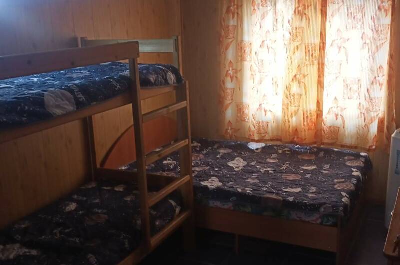 Четырехместный номер с двуспальной кроватью