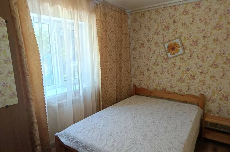 Домик из 3-х спальных комнат, кухня, терраса
