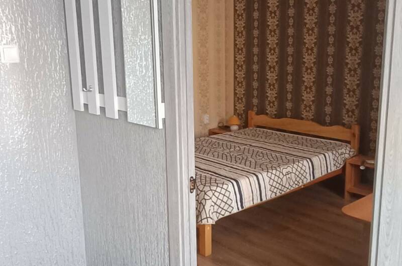 Двухкомнатная студия с кухней с изолир. комнатами