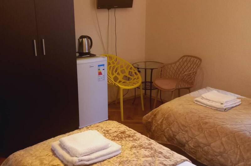Небольшой номер с 2 кроватями (2 этаж)