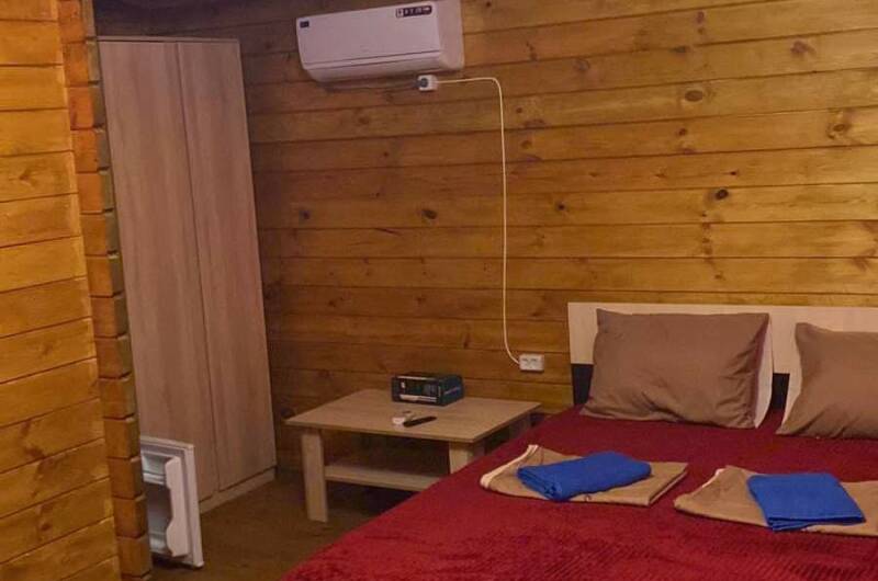 Домик на 3 человека с удобствами и верандой