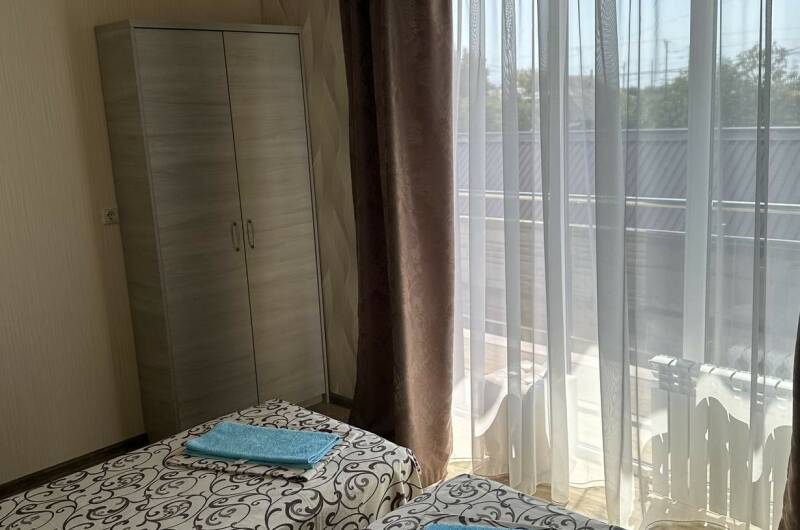 Двух местный с балконом