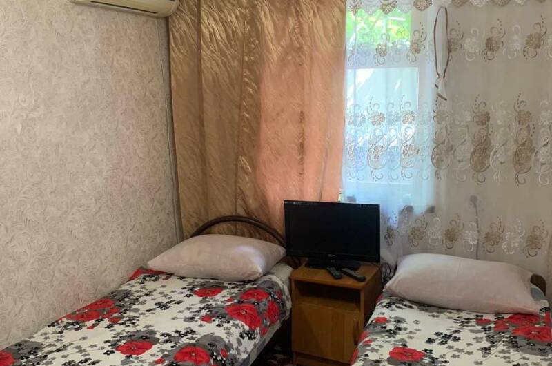 Трехместная комната эконом на первом этаже