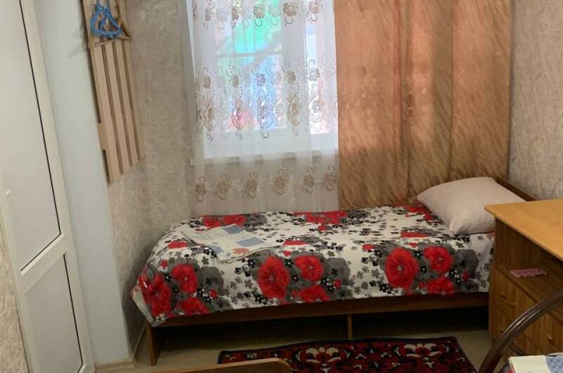 Трехместная комната эконом на первом этаже