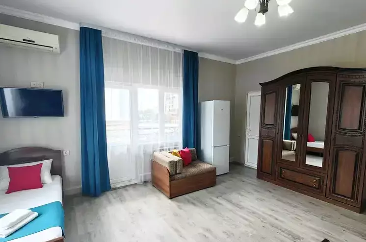 5-местный с балконом, вид на горы, 2 этаж 4номер