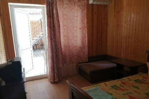 Номер на трех человек