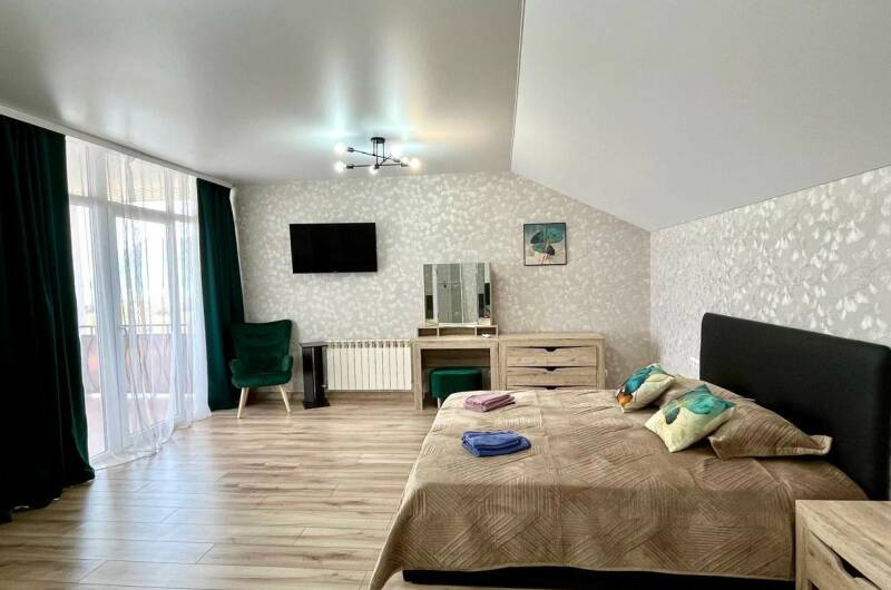 N11 Двухуровн. люкс, 1 линия, вид на море (4чел1д)