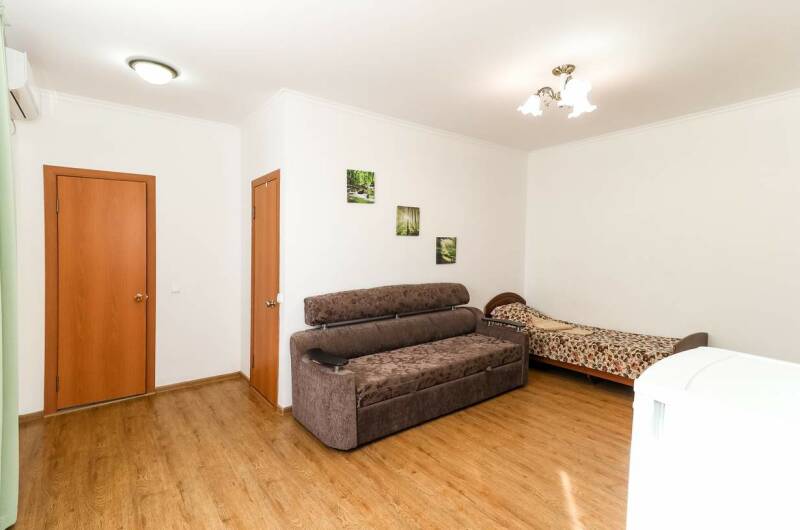 Двухкомнатный номер второго корпуса