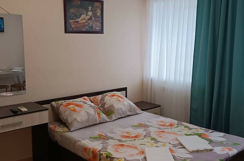 Двухкомнатный с кухней в номере