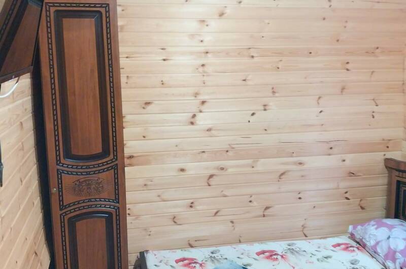 Домик 5-местный с двумя спальнями и с кухней