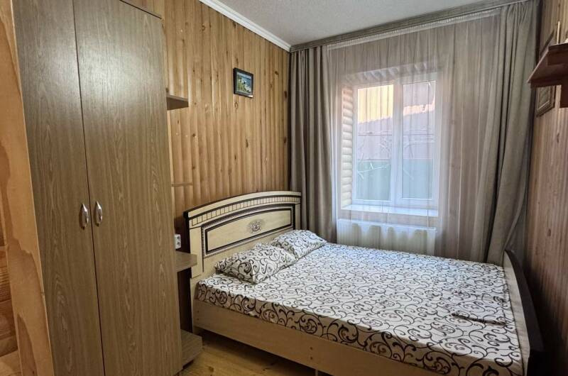 Двухкомнатный с кухней 1 этаж