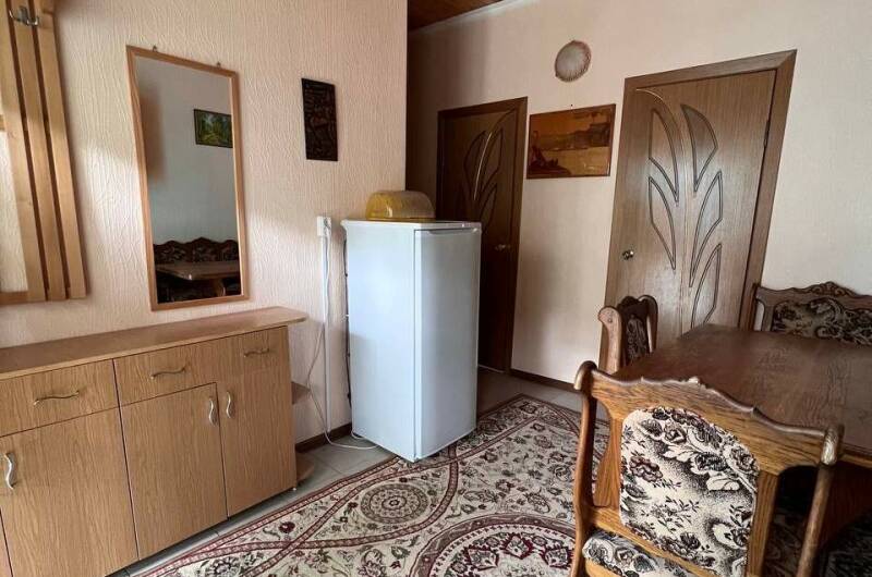 Двухкомнатный с кухней 2 этаж