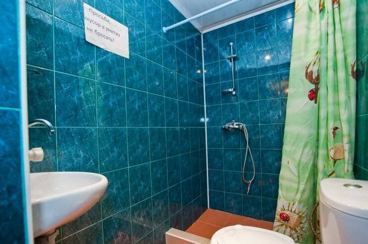 Трёхместный номер с удобствами