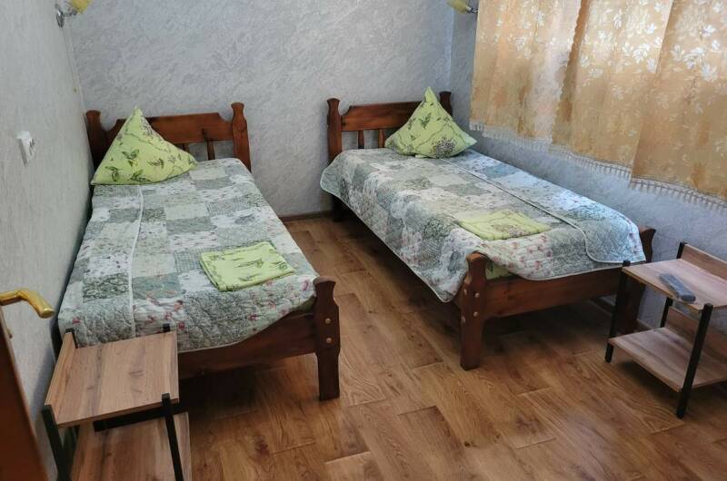 Двухкомнатный на втором этаже