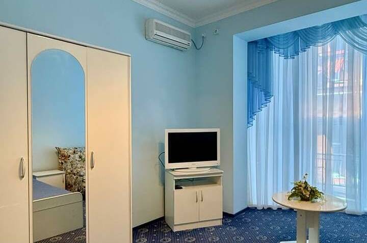 6-ти местный 2 комнатный с балконом