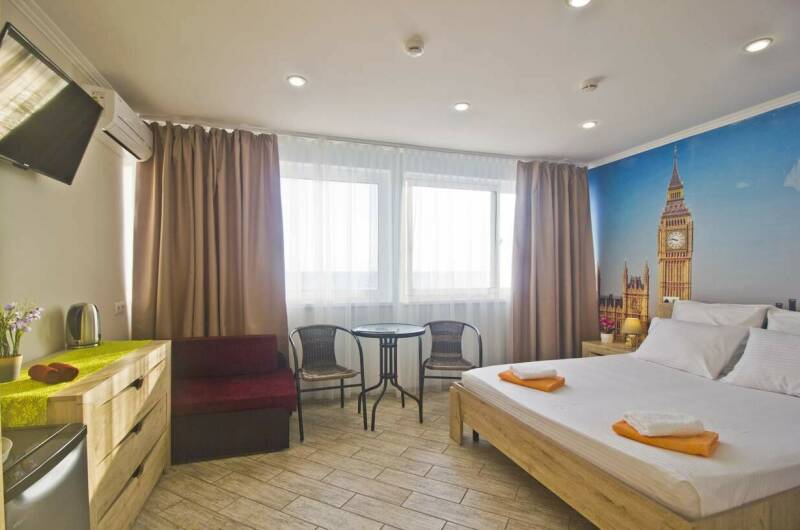 Трехместный, вид на море