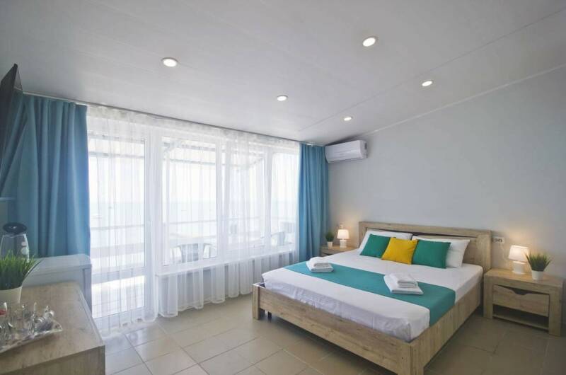 Семейный с балконом