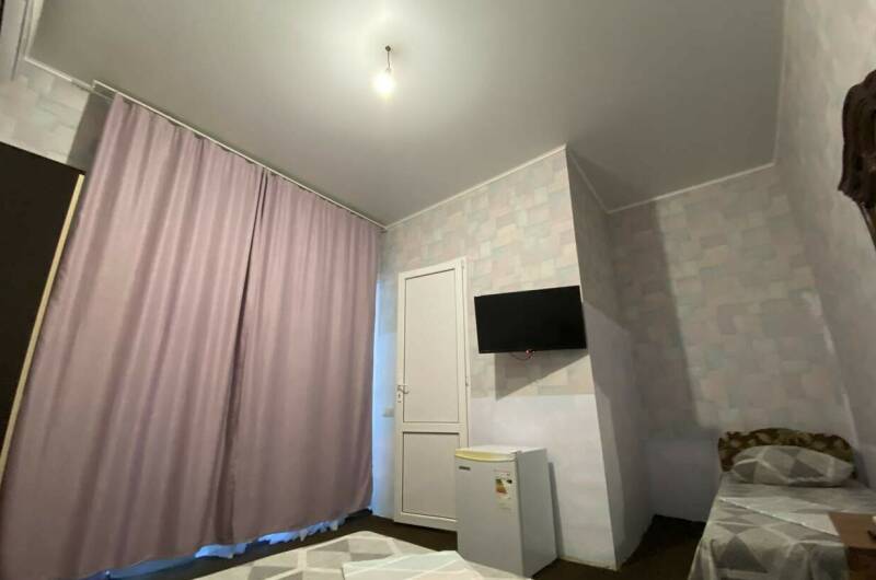 Трехместный номер на 1 этаже (1.6)