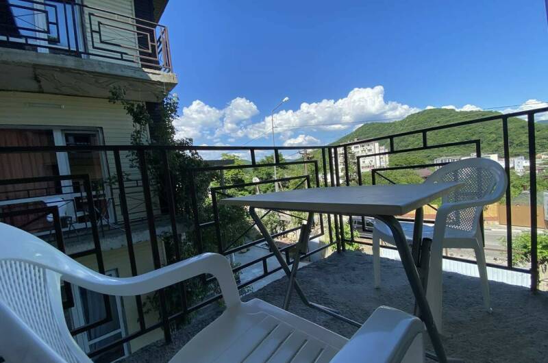 Четырехместный номер на 2 этаже с балконом (2.6)