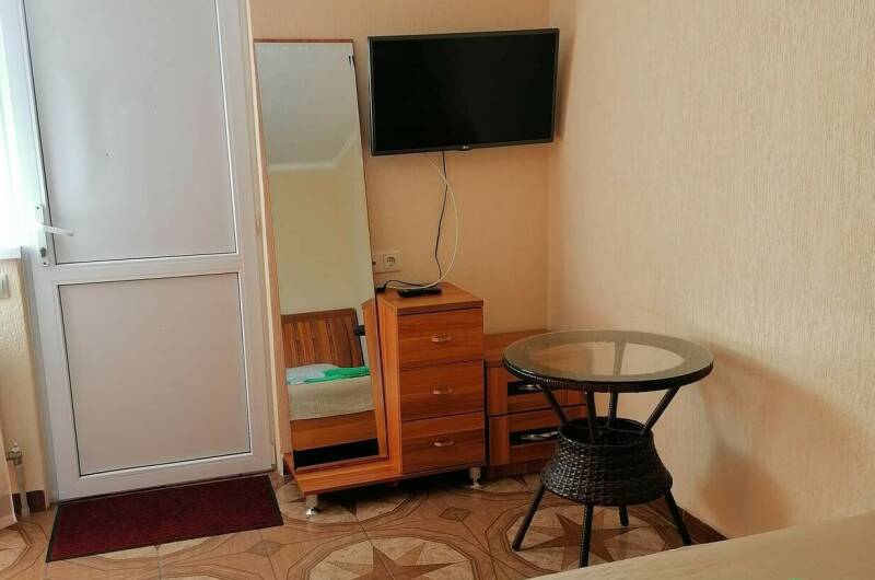 Двухместный с одной большой кроватью с доп. местом