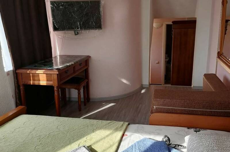 Двухместный с одной большой кроватью с доп. местом