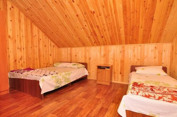 Номер «Эконом» на троих