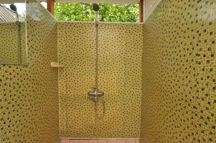 Номер «Эконом» на троих