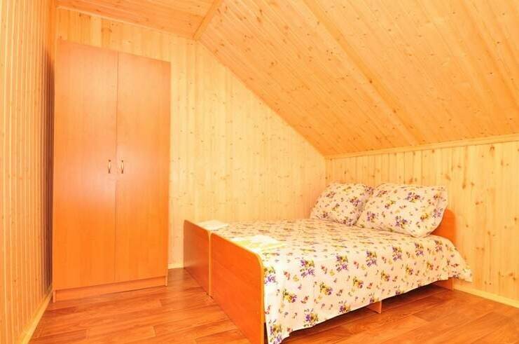 Номер «Эконом» на троих