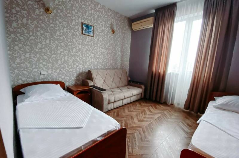 Однокомнатный четырёхместный с балконом