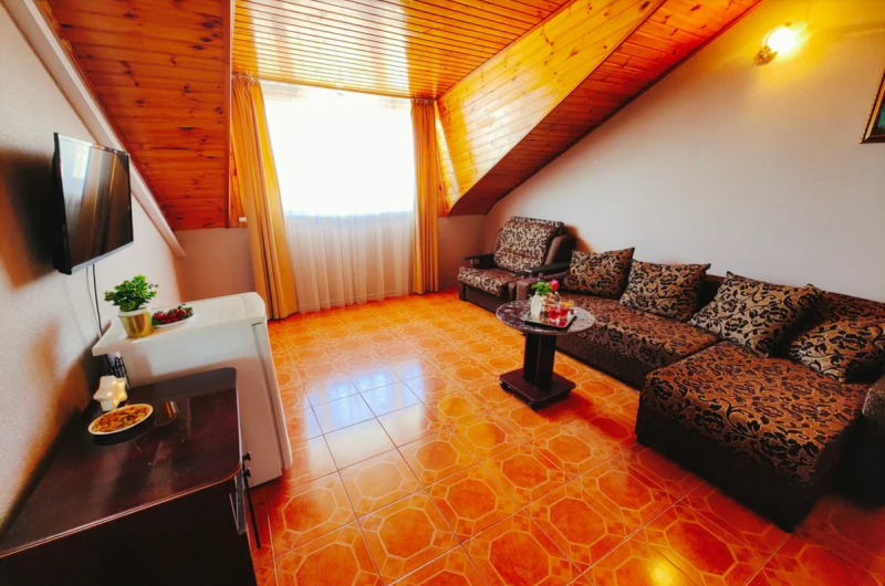 Двухкомнатный пятиместный