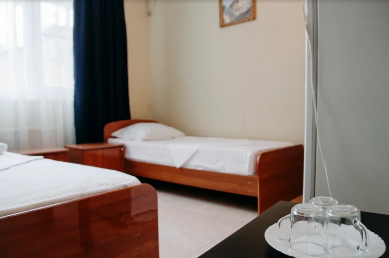 Двухкомнатный шестиместный