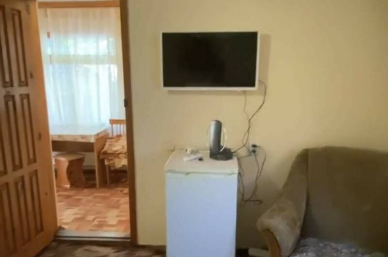 Домик на 4 человека с личной беседкой