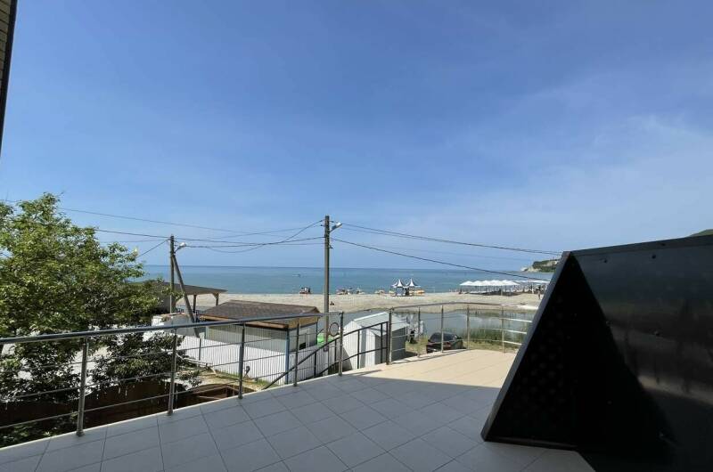 Трёх-четырехместная студия «Люкс» с видом на море