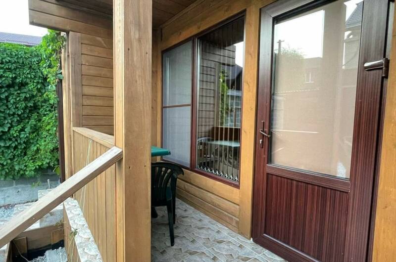 Двухместный номер из натурального дерева