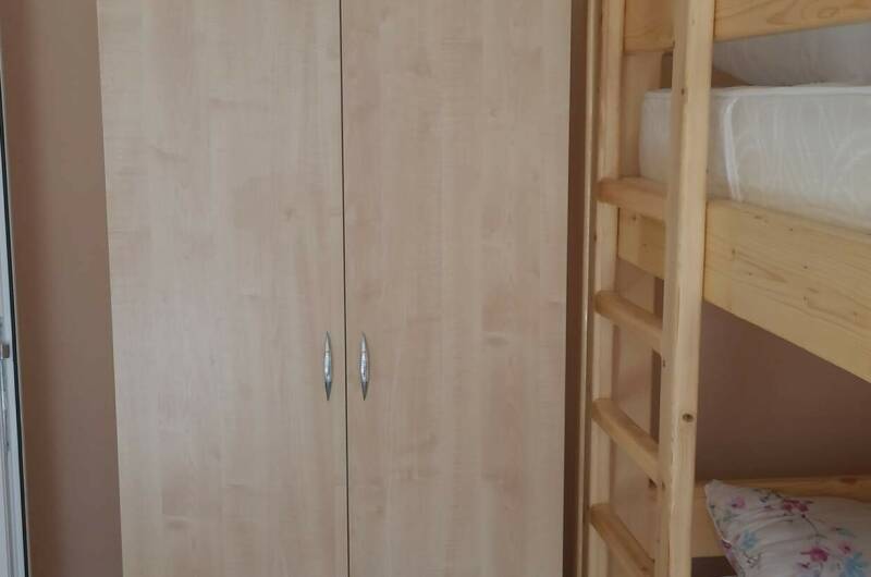 «Семейный» с отдельной верандой и кухней 5 мест