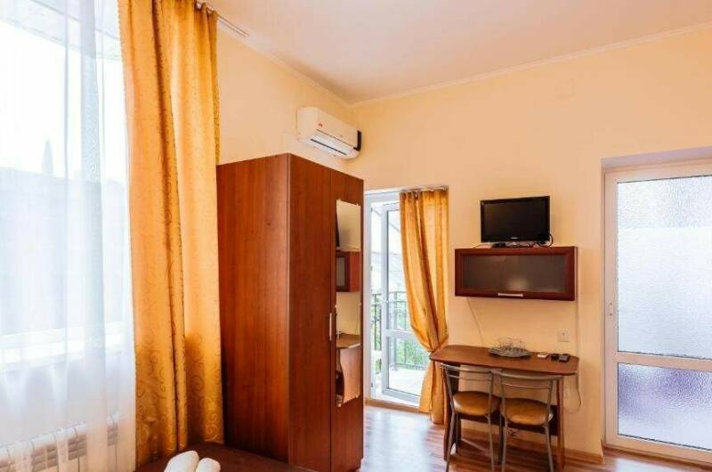 «Стандарт» 3-х местный с балконом