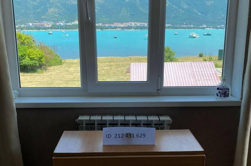 Двухкомнатный номер с балконом с видом на море