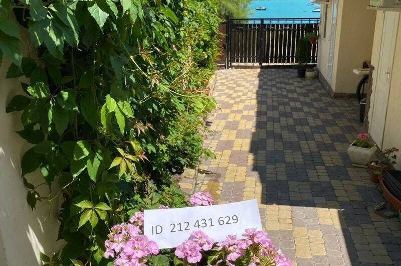 Двухкомнатный номер с балконом с видом на море