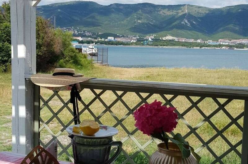 Двухкомнатный номер с балконом с видом на море