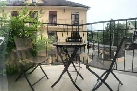 «Семейный» двухкомнатный с двумя балконами