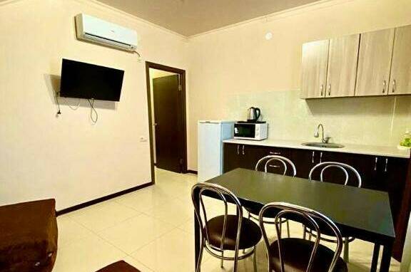 Двухкомнатный «Люкс» с мини-кухней