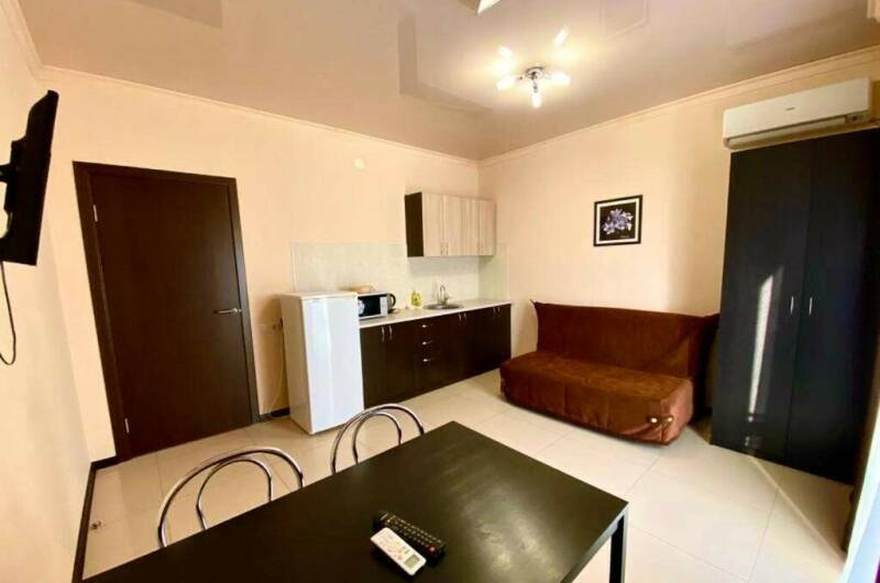 Двухкомнатный «Люкс» с мини-кухней