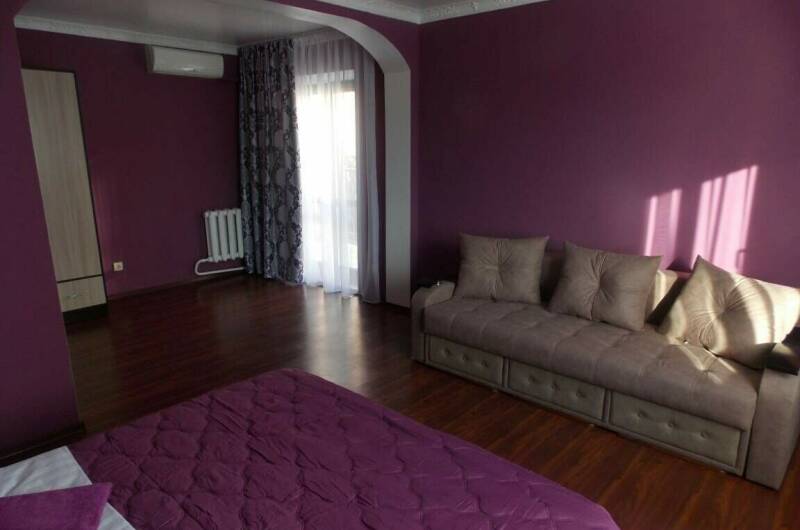 Четырёхместная комната «Комфорт» с балконом