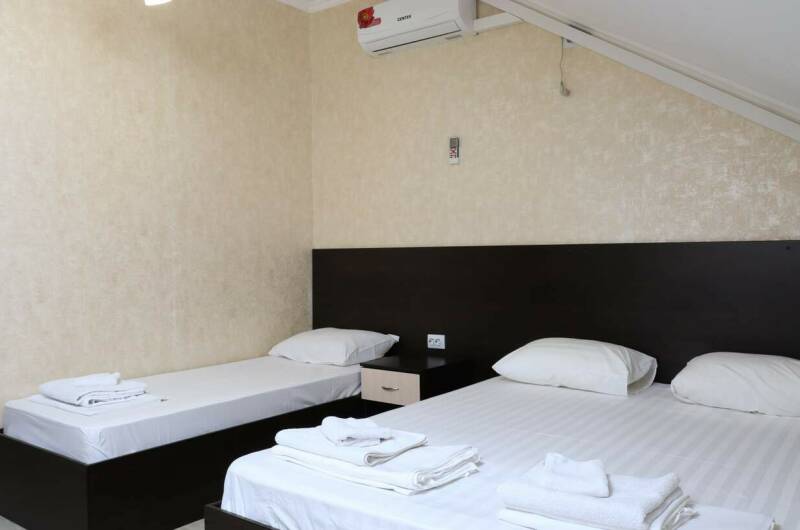 Трехместный мансардный