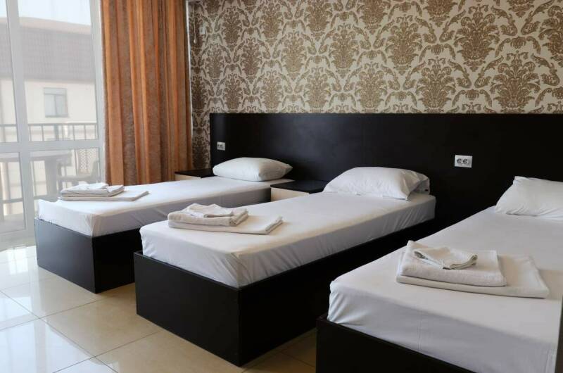 Семейный с балконом