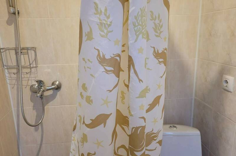 Комната на четверых с двуспалкой и двухярус кроват