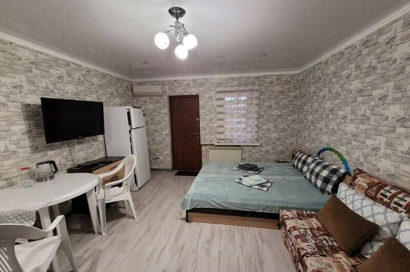 Комната на шестерых