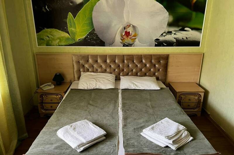 «Делюкс» 2-х местный + 1. Балкон с видом на реку