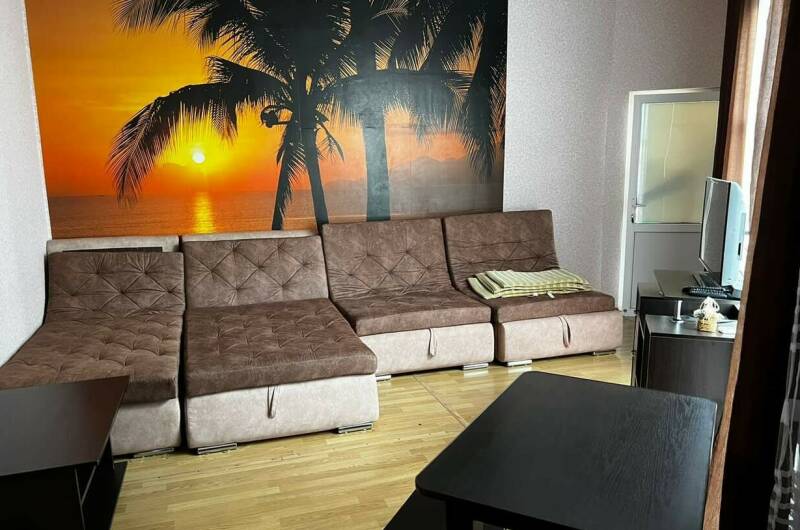 «Люкс» 2 комн 6-ти мест + 1. Балкон на реку