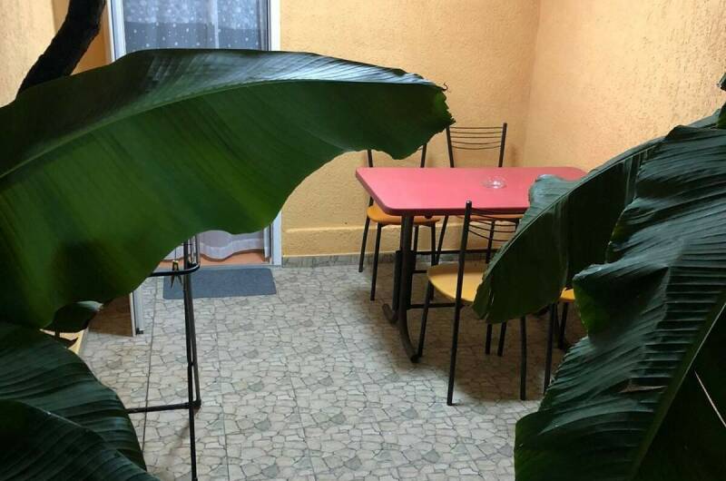 Номер студия с кухней и отдельным входом